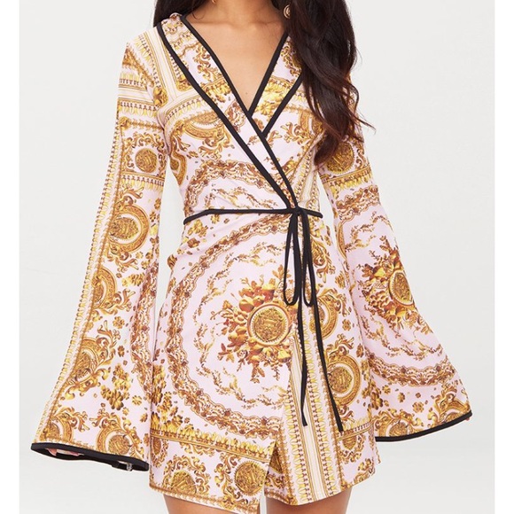 PrettyLittleThing Dresses & Skirts - PrettyLittleThing PLT Chain Print Kimono Dress